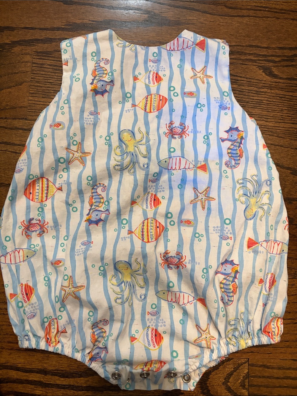 Lulu Bebe White & Blue Striped Baby Bubble Romper with Sea Creature Print (9M) - Picture 3 of 3